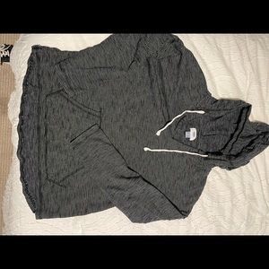 Old navy long sleeve size small